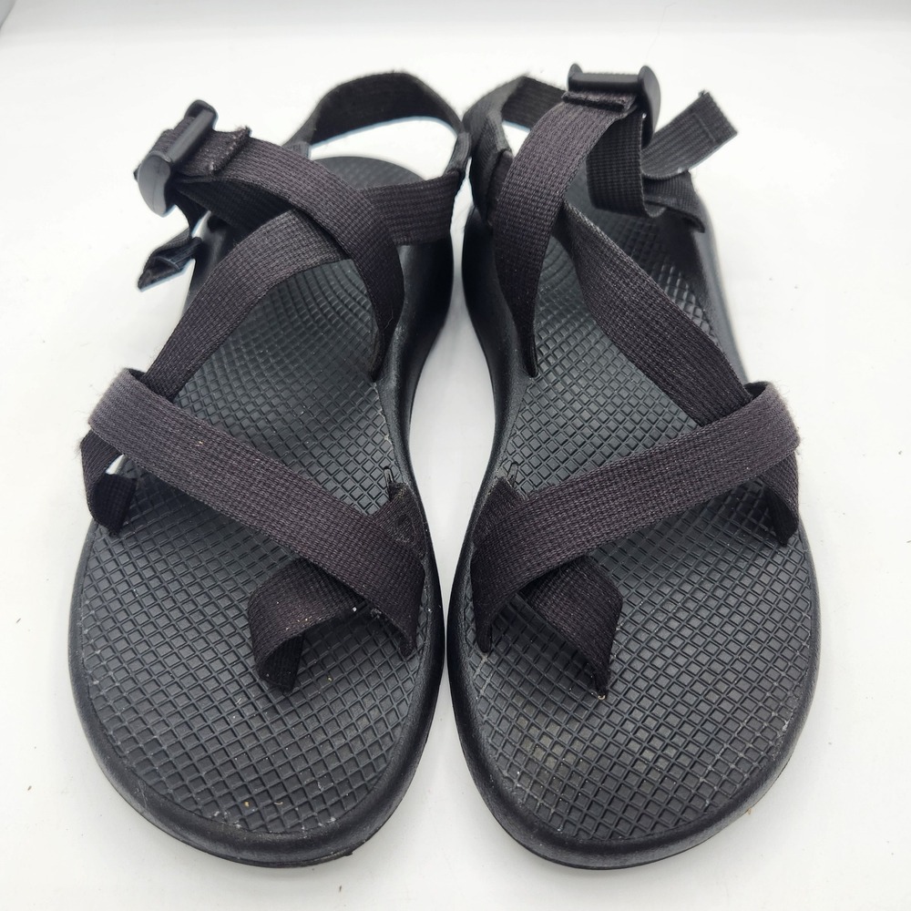 Chaco Z2 Classic Womens 9 Black Strappy Athletic Hiking Sandals with Toe Loop
